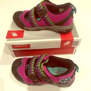 new balance kids sandals